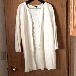 NWT Talbots Sweater coat. Large. Scalloped front edges